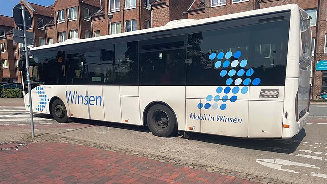 Mit EU-Geld hat die Stadt Winsen (Luhe) im Dezember 2021 die Citybuslinie 4003 eingerichtet. Doch schon im darauffolgenden September wurde die fast 120.000 Euro teure Verbindung wieder eingestellt, weil sie kaum genutzt wurde. 