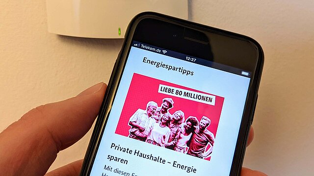 Website zur Energiesparkampagne der Bundesregierung 2023 auf einem Smartphone