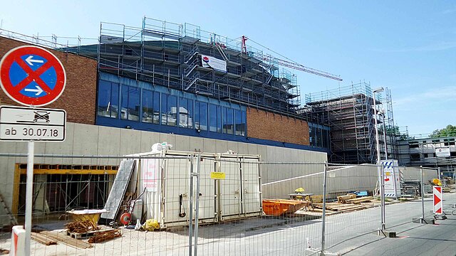 Nach der jüngsten Kostensteigerung liegt die Sanierung der Beethovenhalle in Bonn jetzt im Plan. Der Projektbericht vom Mai 2023 verströmt Zuversicht.