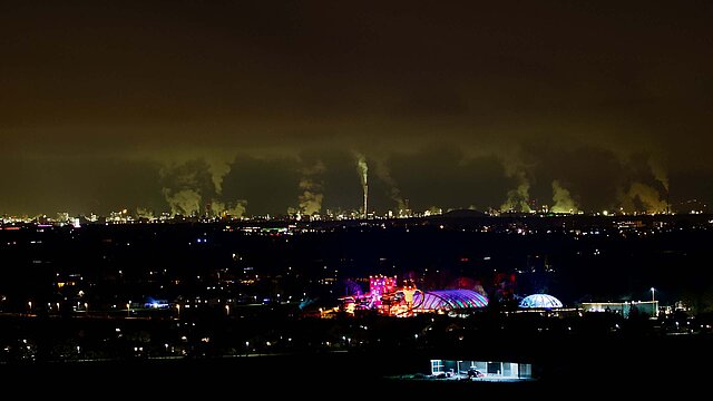 Abgase über Industriegebiet Rhein-Neckar bei Nacht