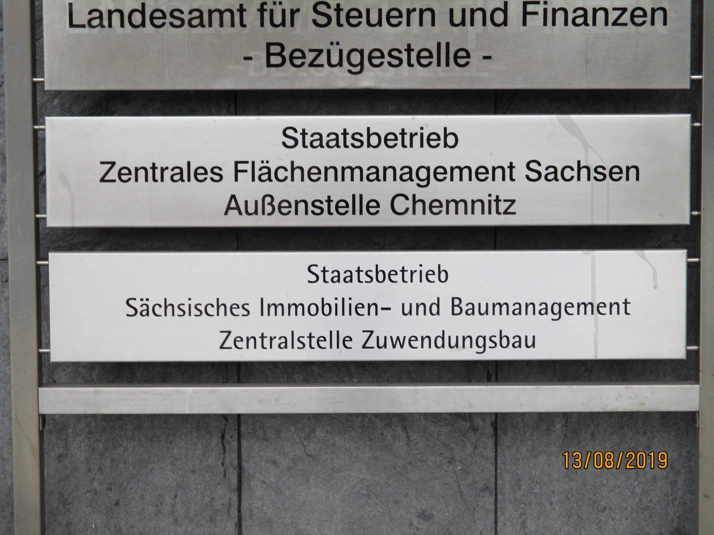 Aus Eins Mach Zwei Dann Drei Und Dann Schwarzbuch
